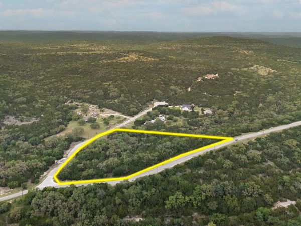 138 County Road 2765, Mico, TX 78056