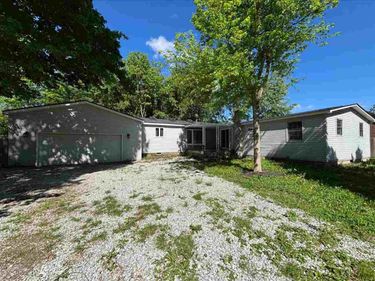1722 N JACKSONBURG ROAD, Cambridge City, IN 47327