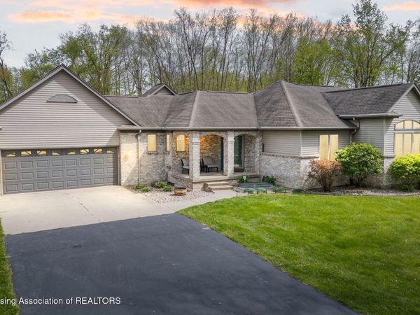 5450 N Hartel Road, Potterville, MI 48876