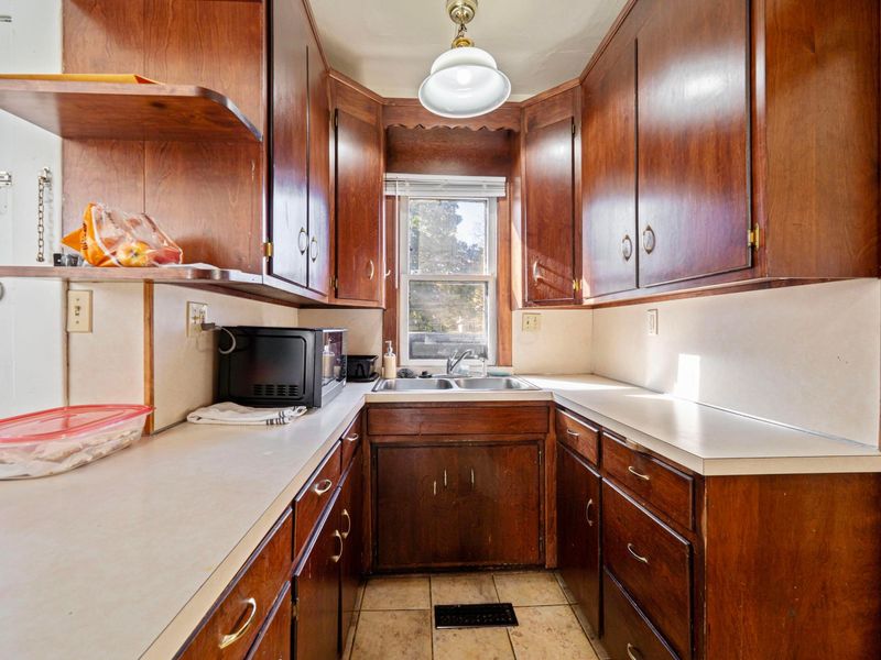 217 E Oakland Avenue , Columbus, OH 43201 Photo 14