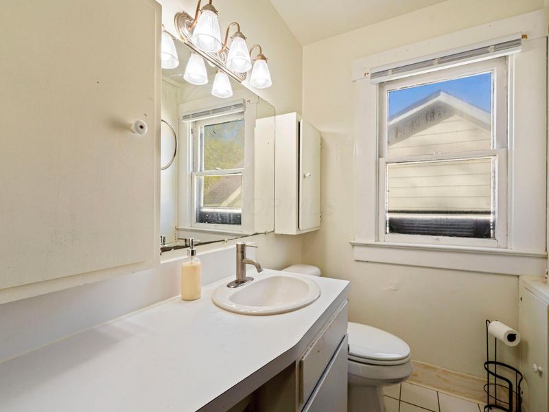 217 E Oakland Avenue , Columbus, OH 43201 Photo 16