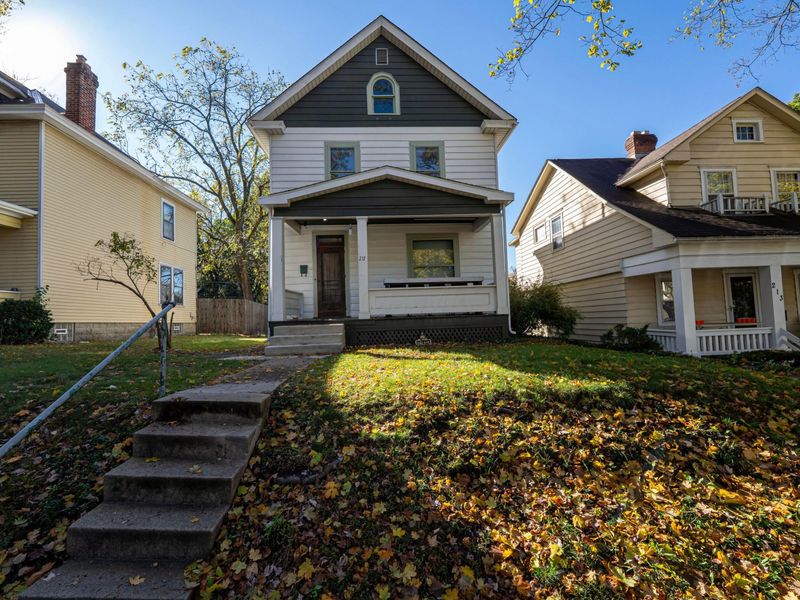 217 E Oakland Avenue , Columbus, OH 43201 Photo 2