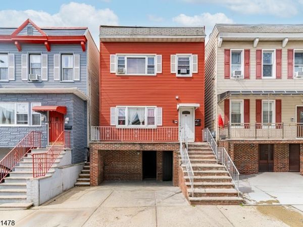161 Seaview Ave, Jersey, NJ 07305