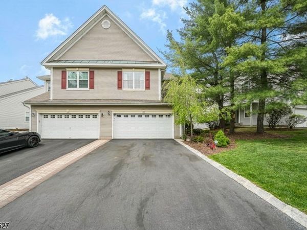 110 Warbler Dr, Wayne, NJ 07470