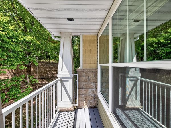 1240 County Road D E, Unit 10, Maplewood, MN 55109