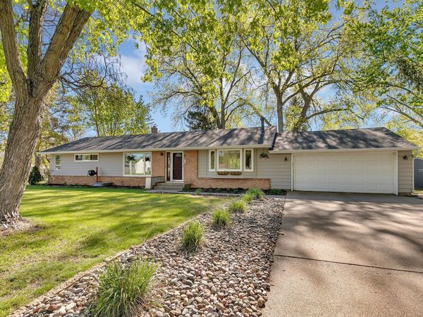 2978 Pascal Street, Roseville, MN 55113