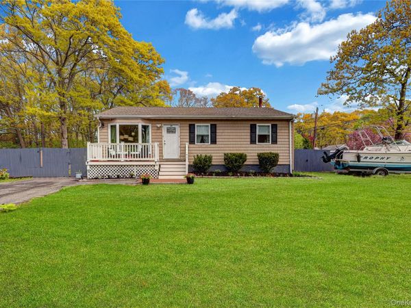59 Dawn Drive , Shirley, NY 11967