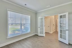 229 Shadybrook Drive photo 4
