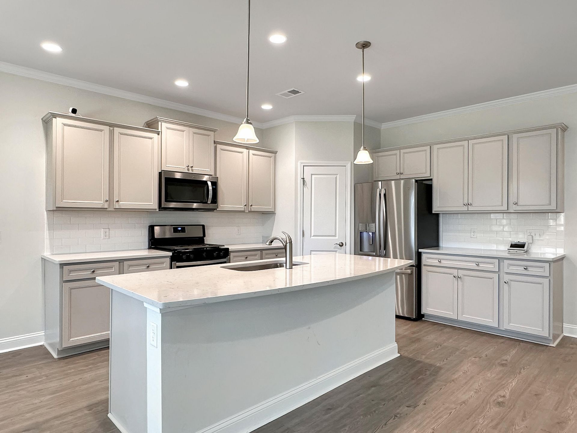 229 Shadybrook Drive Photo 8