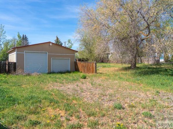 430 W 6th S, ST ANTHONY, ID 83445