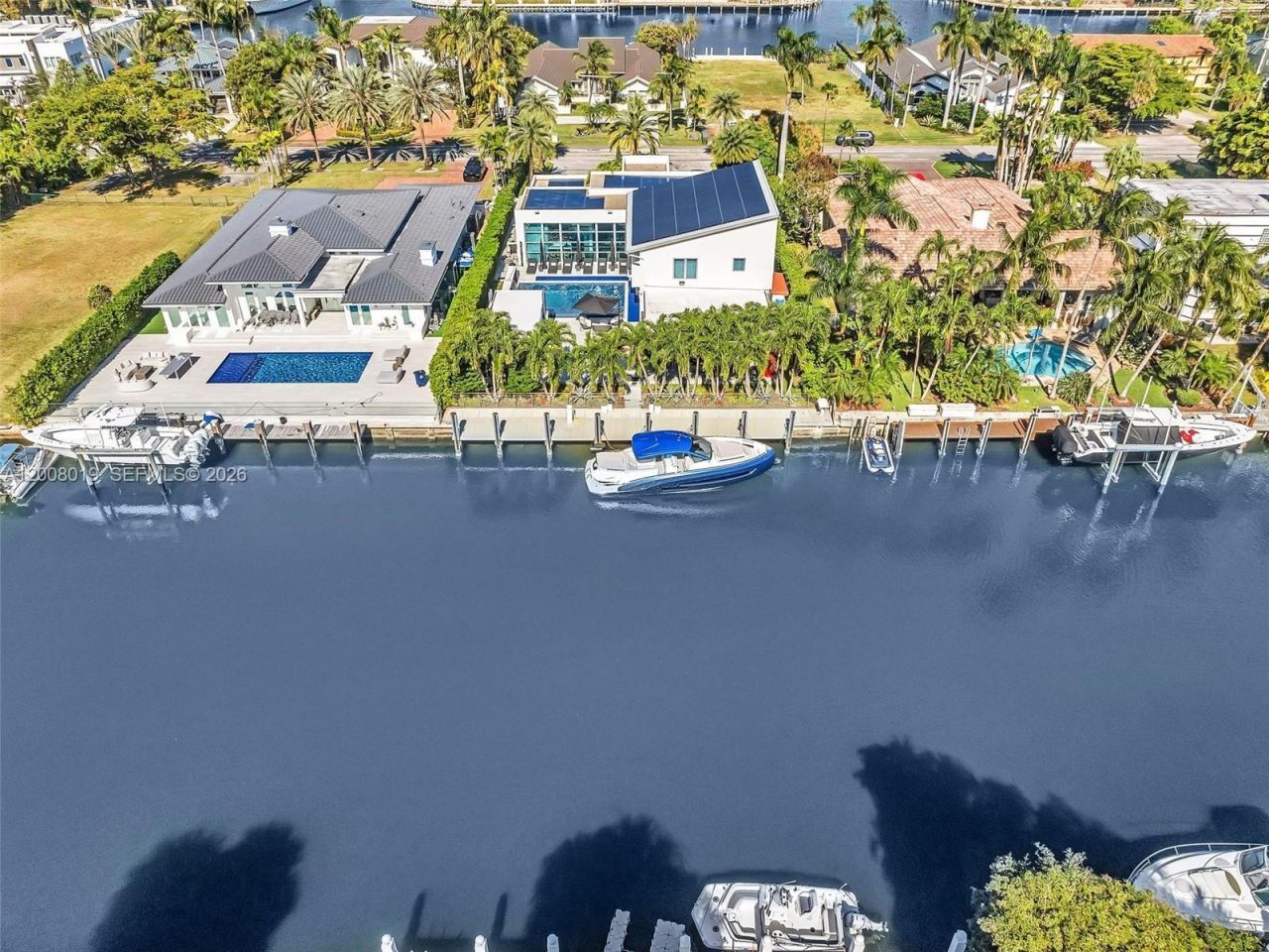 307 Holiday Dr , Hallandale Beach, FL 33009 Photo