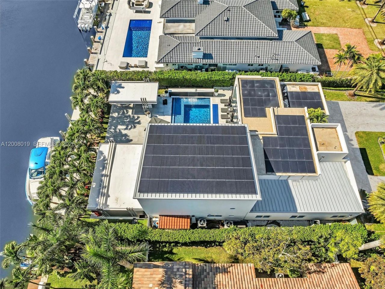 307 Holiday Dr , Hallandale Beach, FL 33009 Photo
