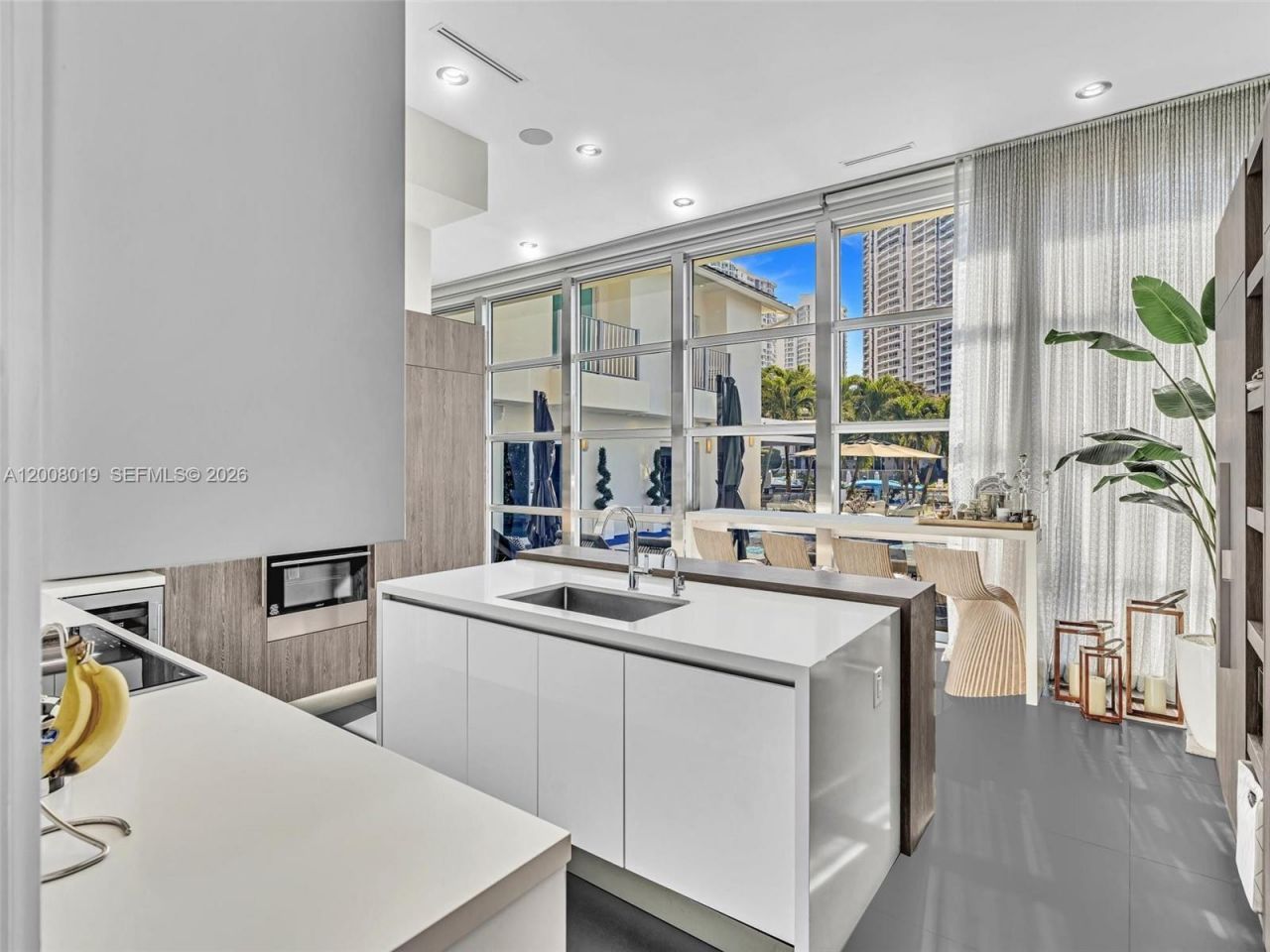 307 Holiday Dr , Hallandale Beach, FL 33009 Photo