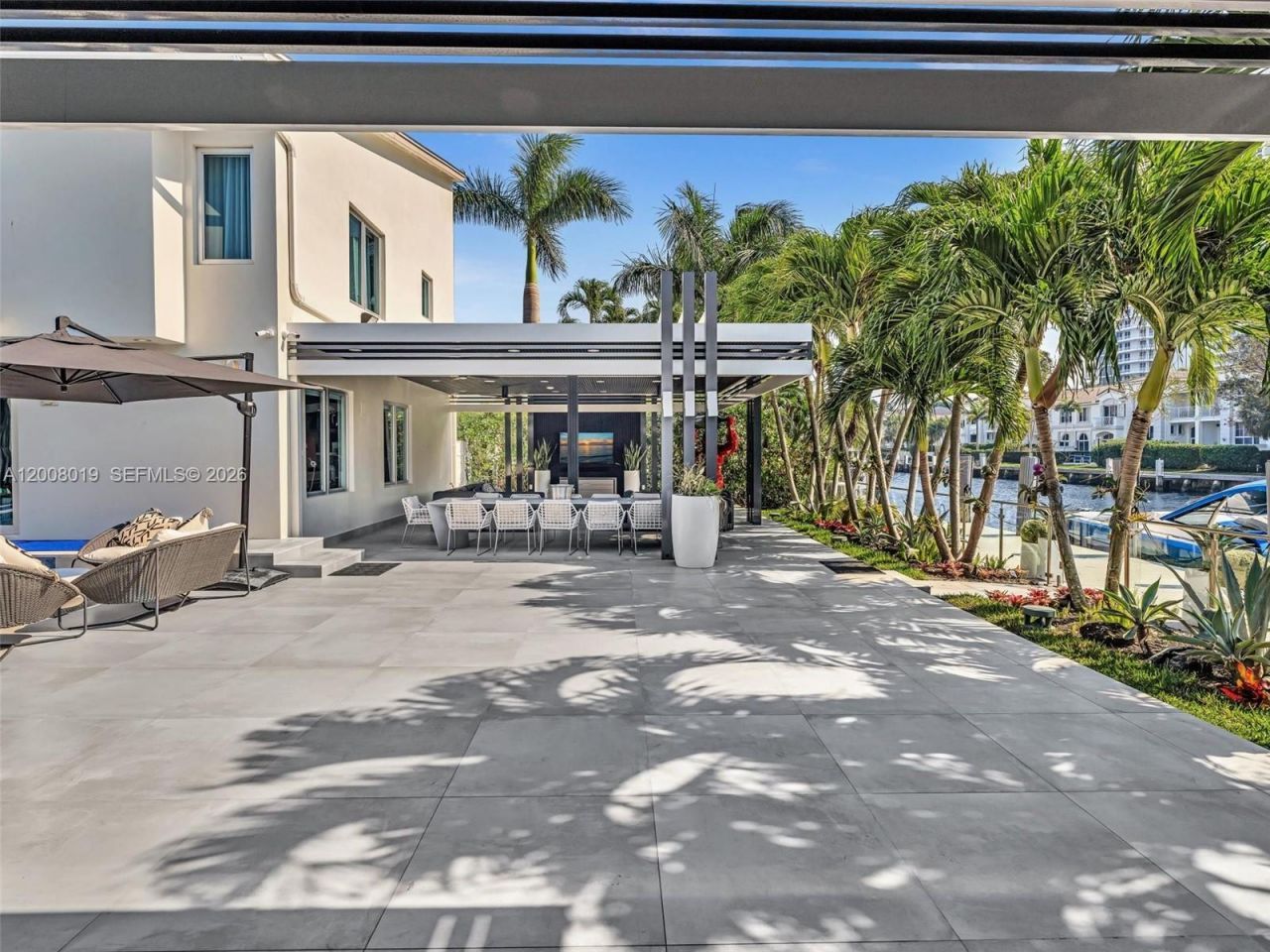 307 Holiday Dr , Hallandale Beach, FL 33009 Photo