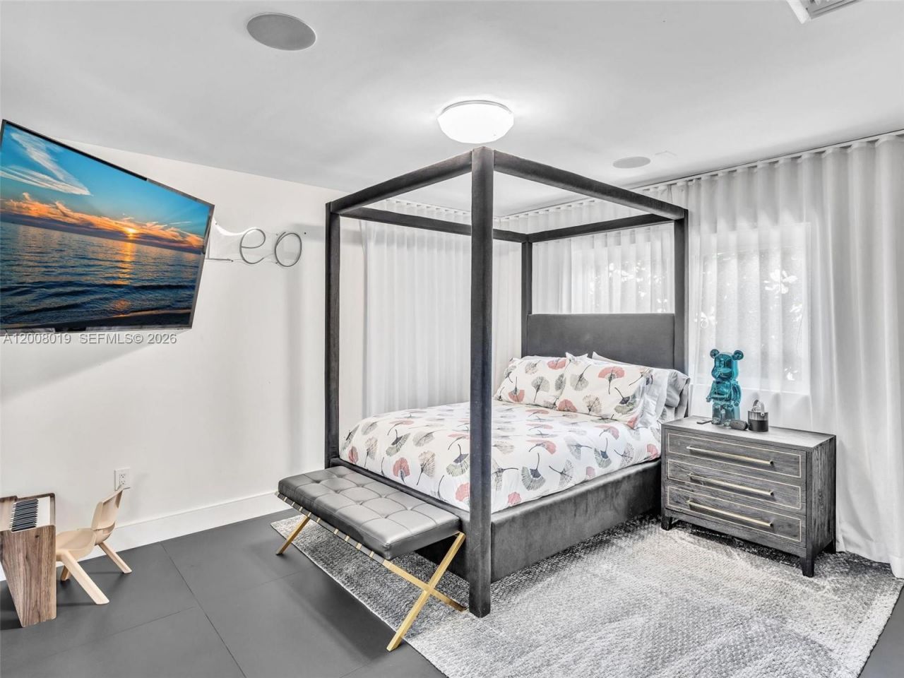 307 Holiday Dr , Hallandale Beach, FL 33009 Photo