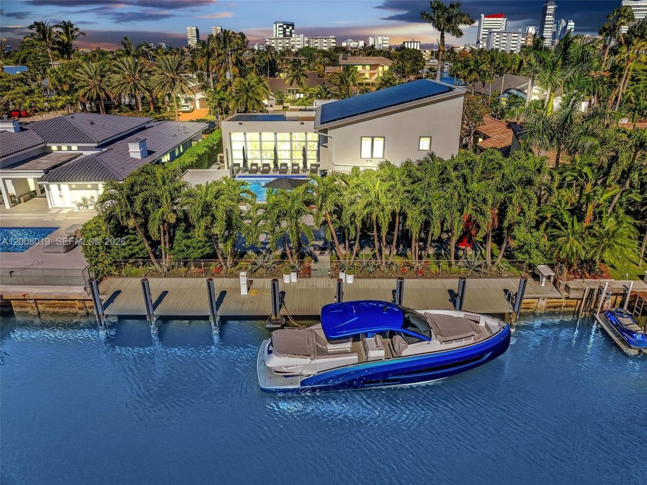 307 Holiday Dr , Hallandale Beach, FL 33009 Photo