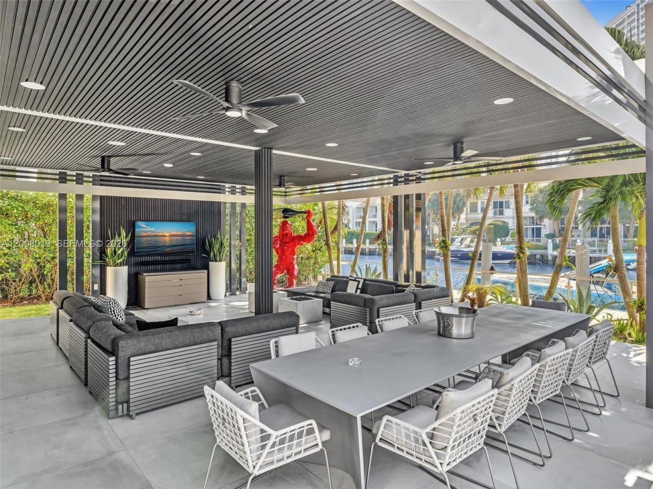 307 Holiday Dr , Hallandale Beach, FL 33009 Photo