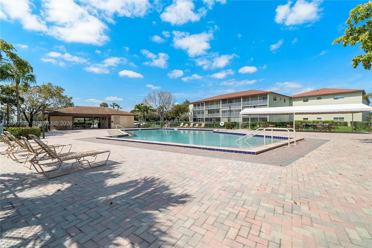 12901 SW 15th Ct , Unit 208V, Pembroke Pines, FL 33027 Photo