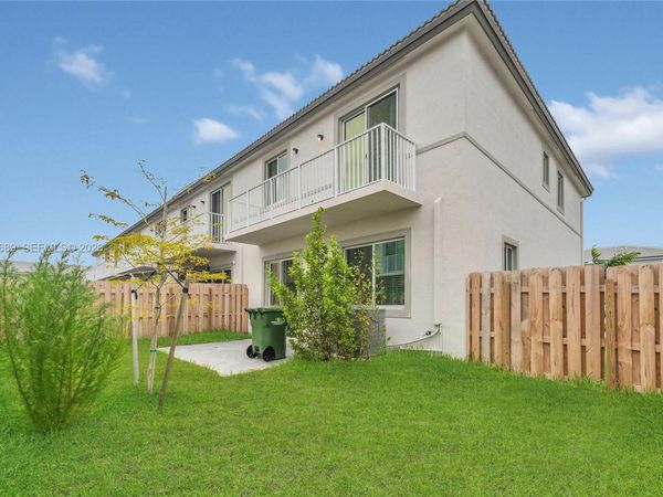 725 SE 14th Ct, Homestead, FL 33034