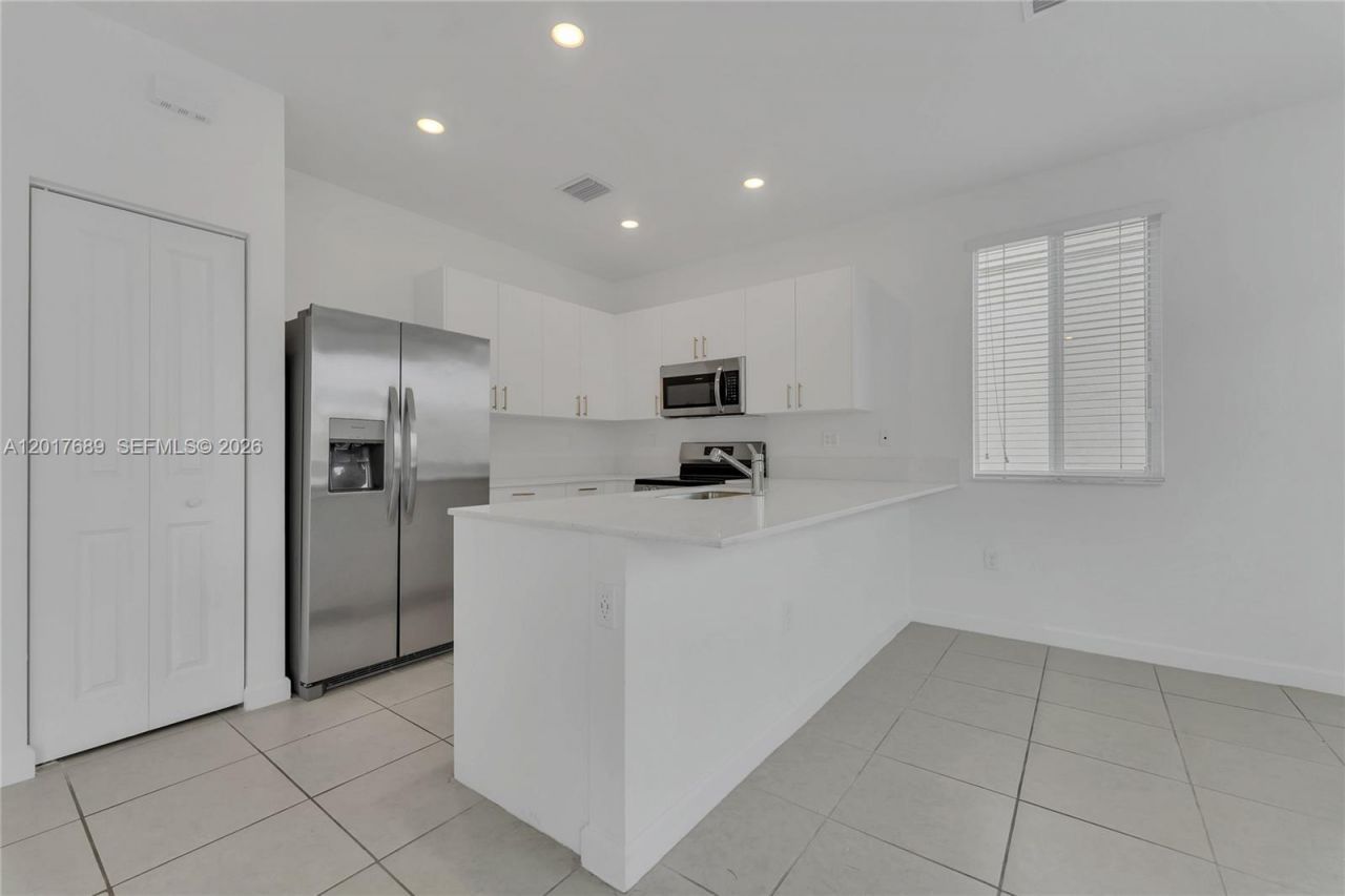 725 SE 14th Ct, Homestead, FL 33034 Photo