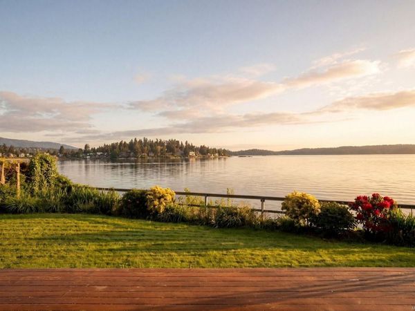 2444 Whidby Lane, Sidney, BC V8L 2K3