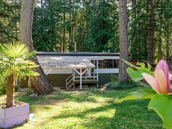 970 Carmen Cres , Gabriola Island, BC V0R 1X2