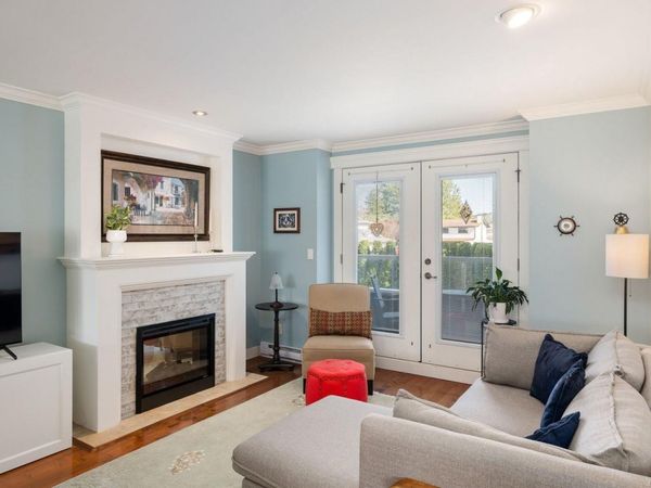 531 Heatherdale Lane, Saanich, BC V8Z 0A4
