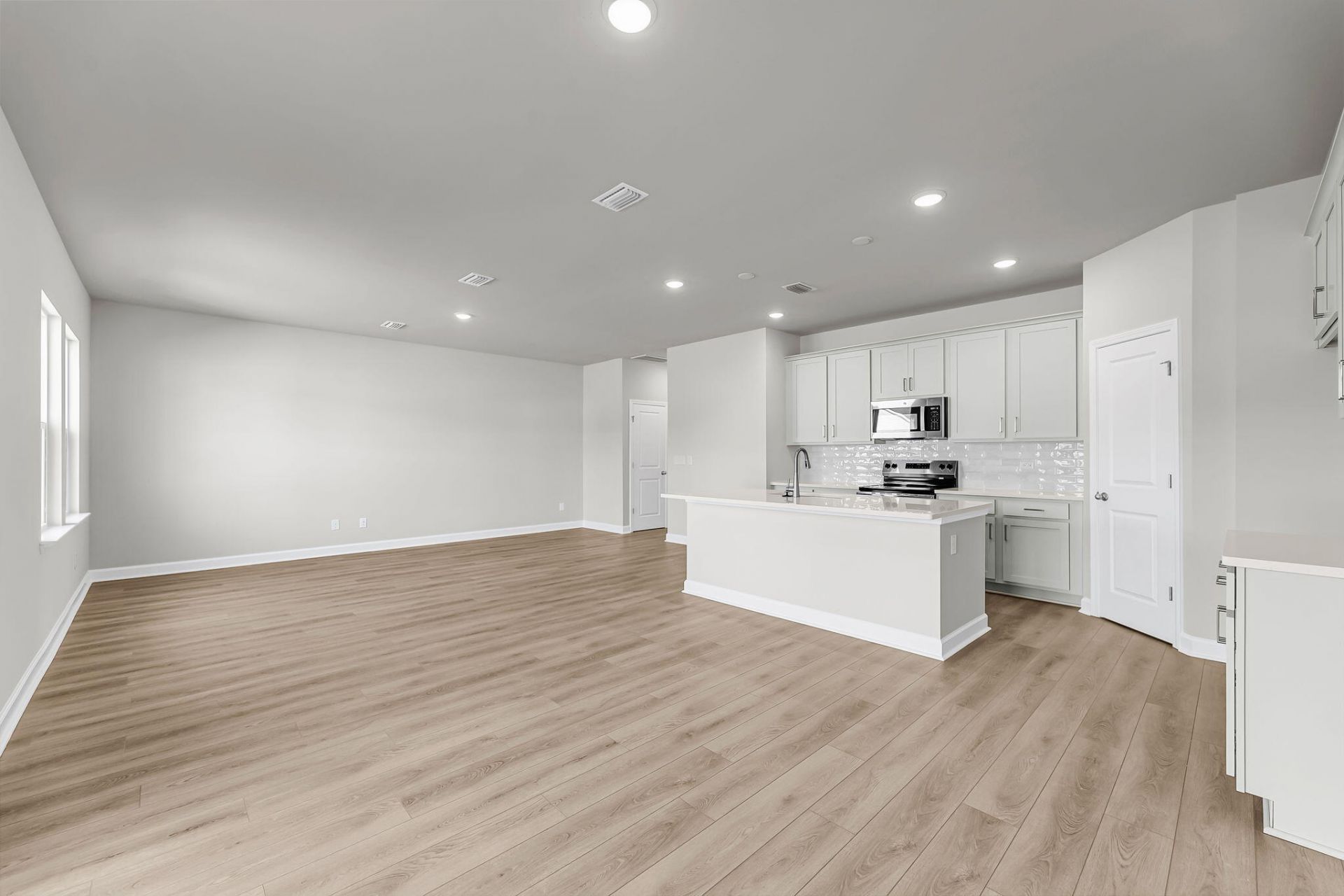 4022 Lemon Grass Lane Photo 14