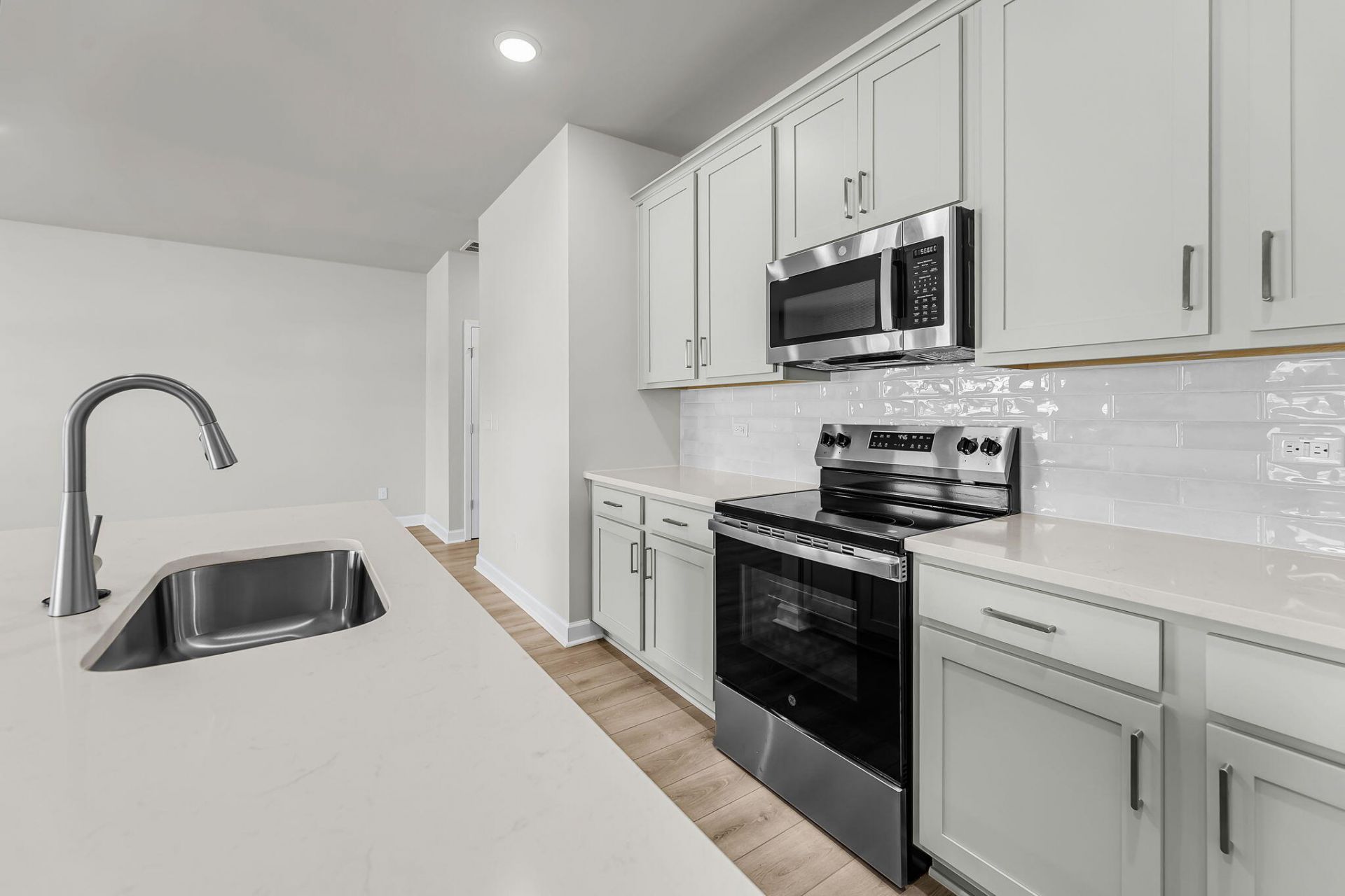 4022 Lemon Grass Lane Photo 16