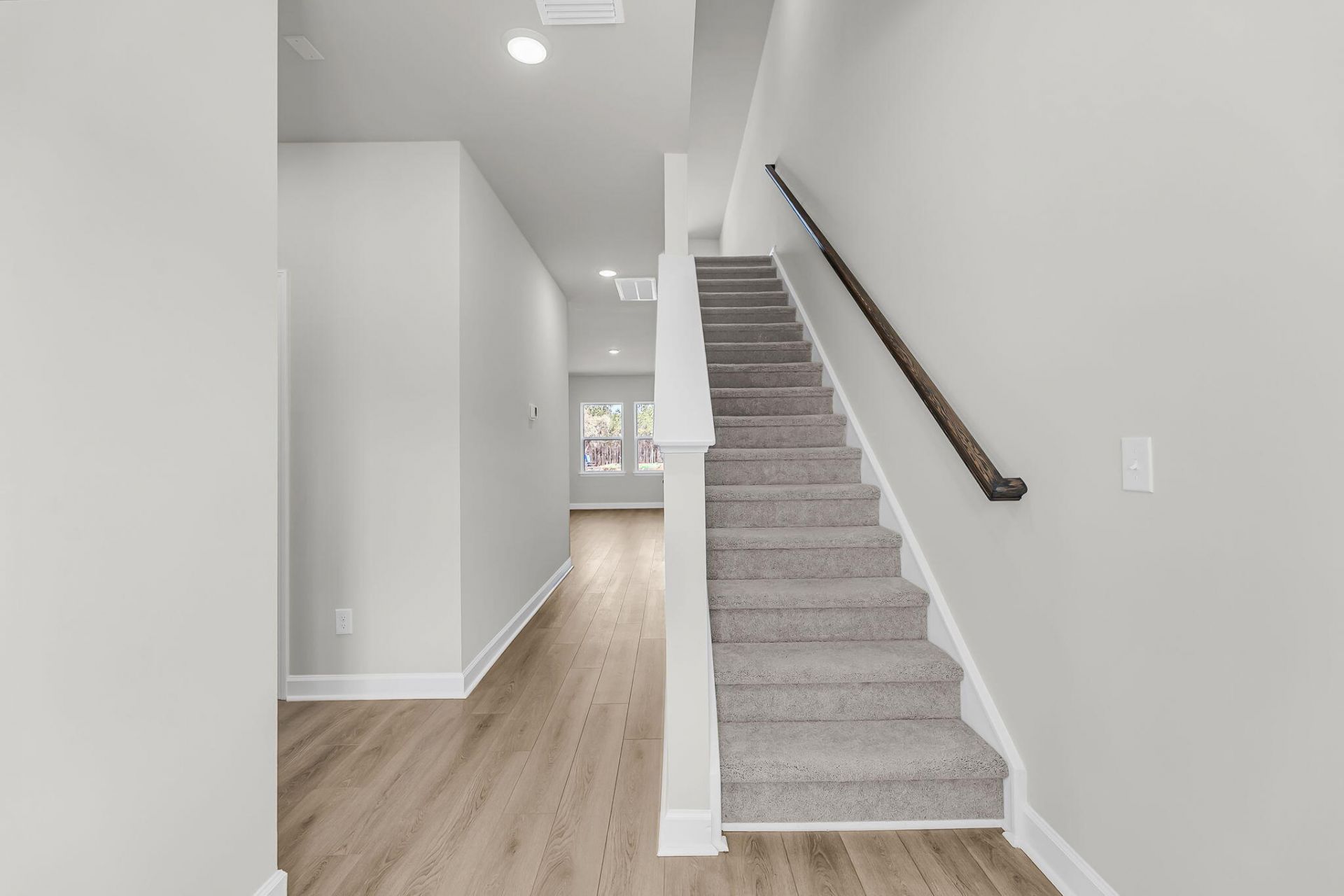 4022 Lemon Grass Lane Photo 8