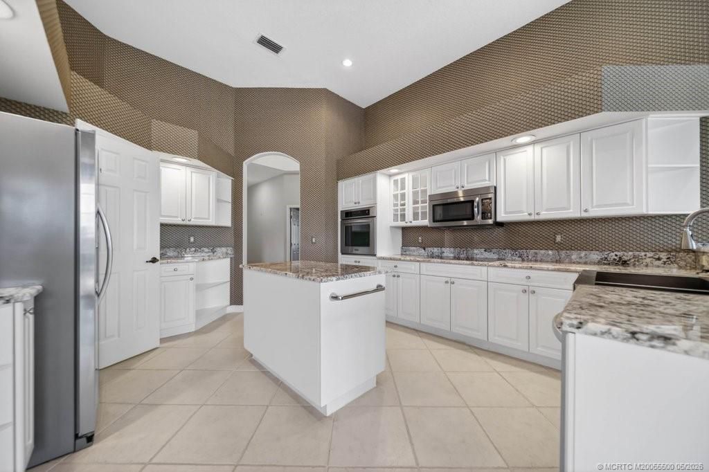 2034 SW Bradford Place, Palm City, FL 34990 Photo