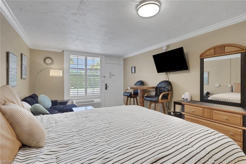 2555 Tamiami Trl N, Unit 115, Naples, FL 34103 Photo