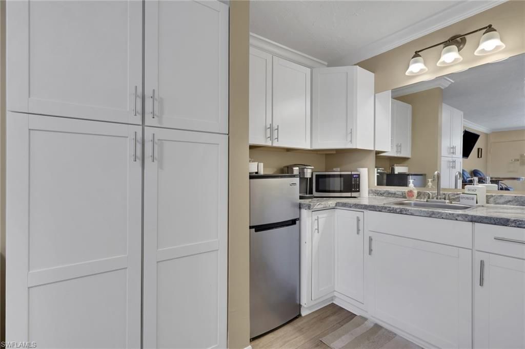 2555 Tamiami Trl N, Unit 115, Naples, FL 34103 Photo