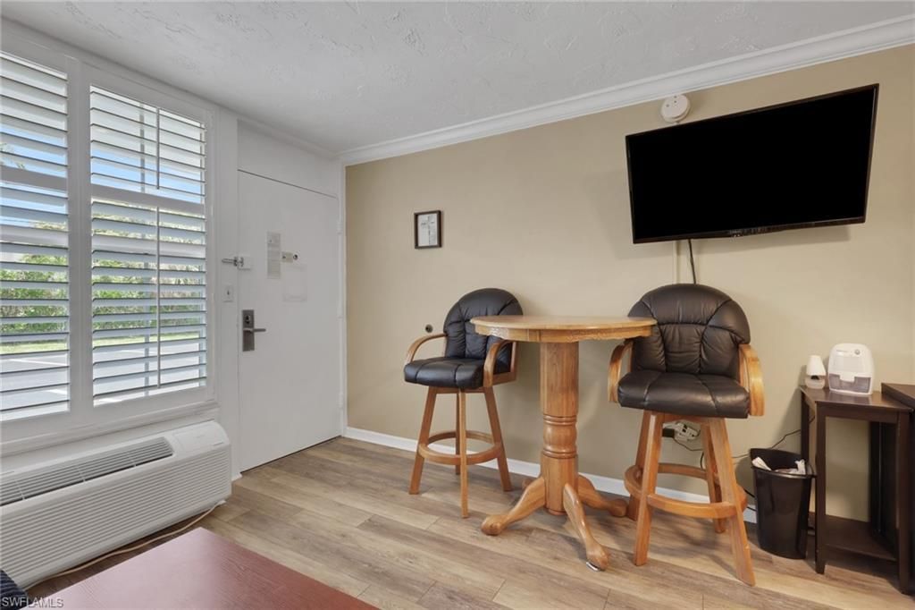 2555 Tamiami Trl N, Unit 115, Naples, FL 34103 Photo