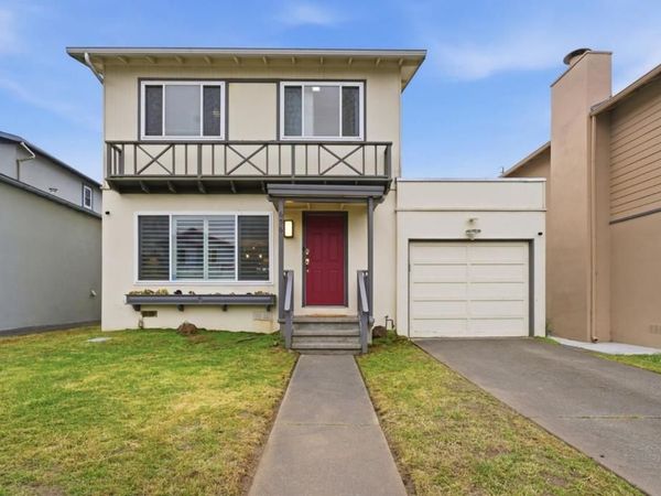 656 Forest Lake Drive, Pacifica, CA 94044