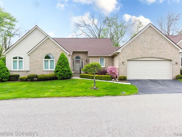 5396 Fairway Court, West Bloomfield Twp, MI 48323