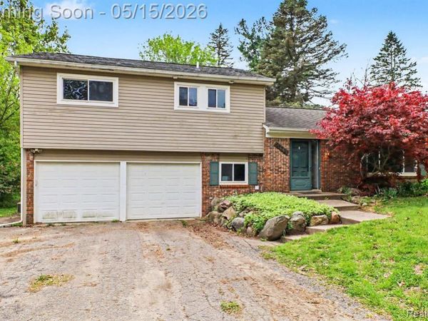 11465 Cedar Island Road, White Lake Twp, MI 48386