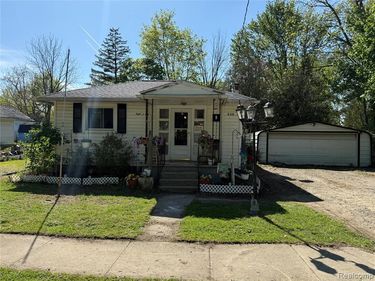 808 Broadway Avenue, Owosso, MI 48867