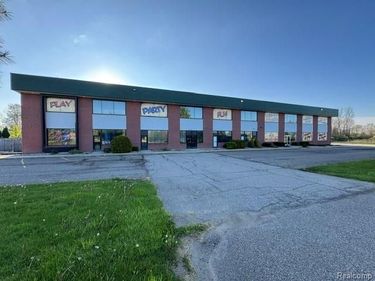 1800 N Burkhart Road, Howell Twp, MI 48855