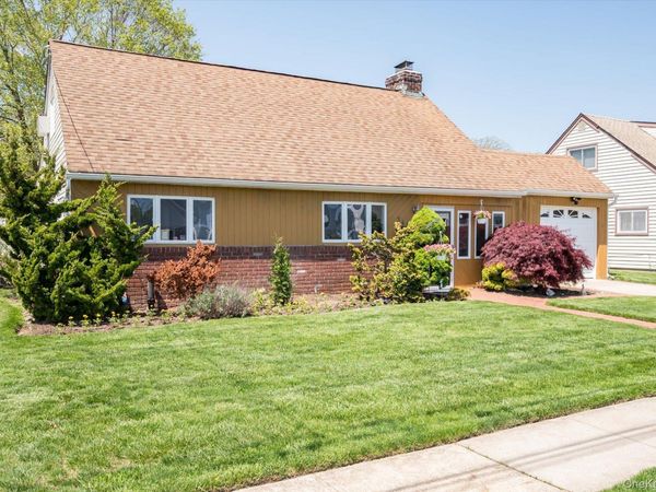 340 Seaford Avenue, Massapequa, NY 11758