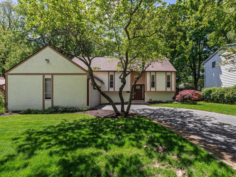 1815 Red Fern Drive, Columbus, OH 43229 Photo 1