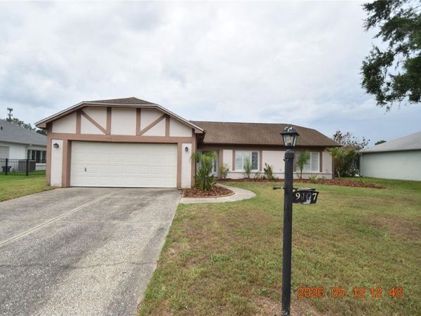 9107 CYPRESSWOOD CIRCLE , TAMPA, FL 33647