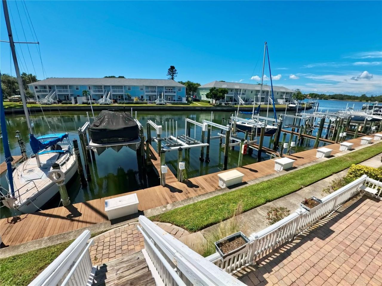33ss SE Starfish Drive Se, Unit 33SS, Saint Petersburg, FL 33705 Photo