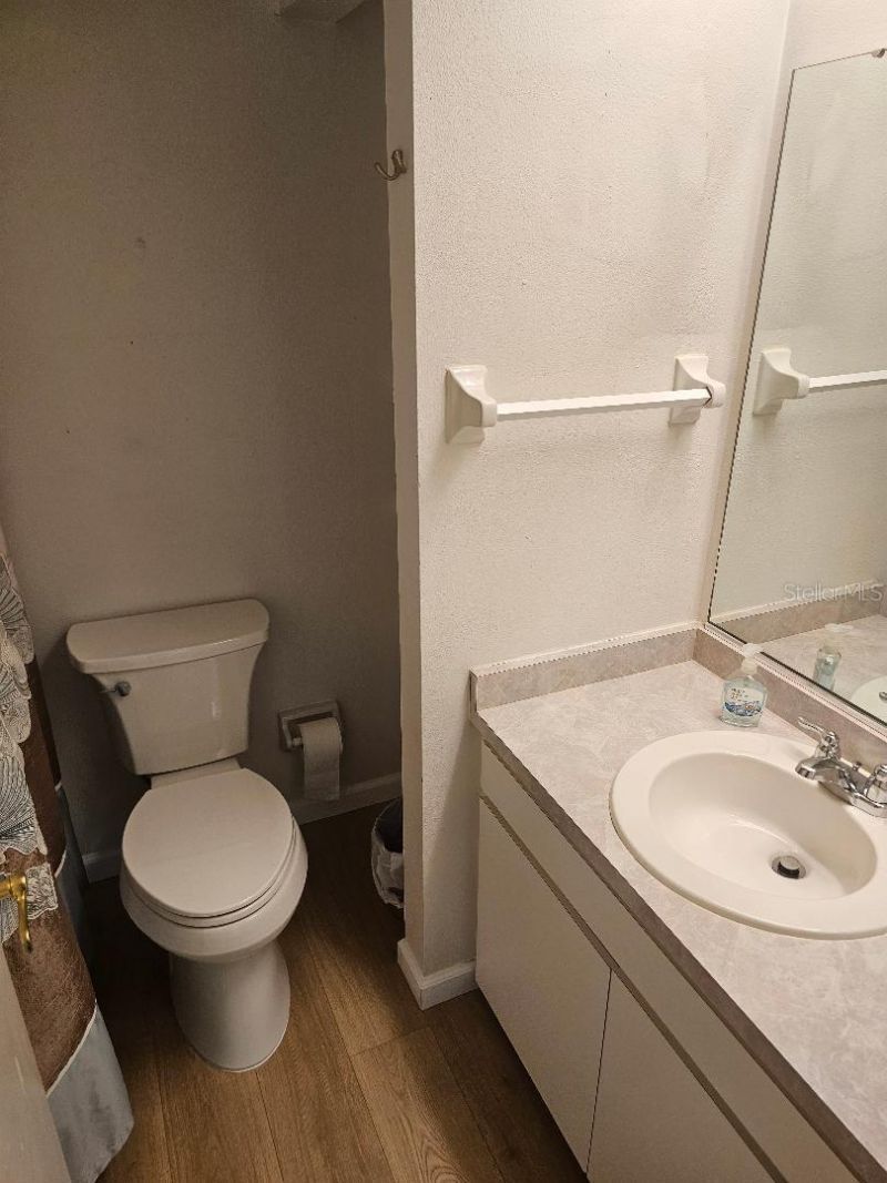 956 Sunridge Drive , Unit H2, Sarasota, FL 34234 Photo