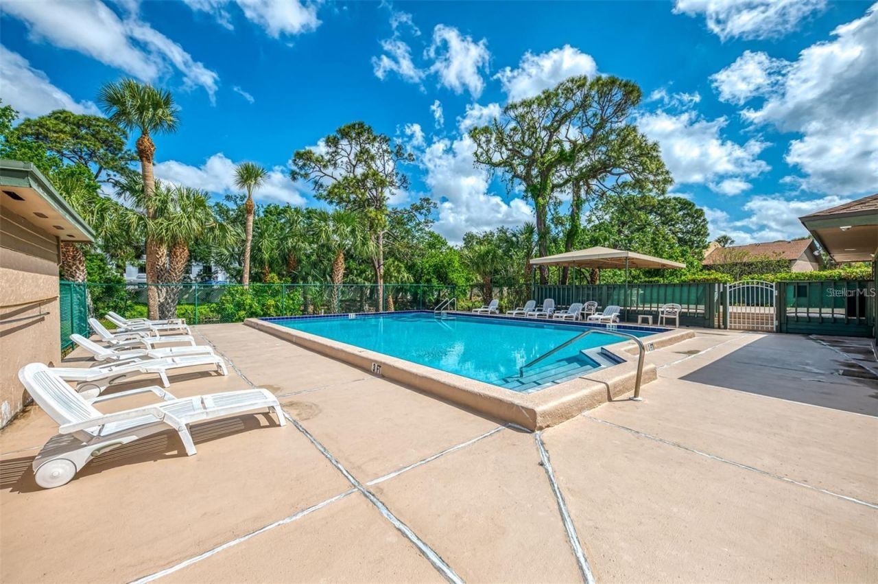 956 Sunridge Drive , Unit H2, Sarasota, FL 34234 Photo