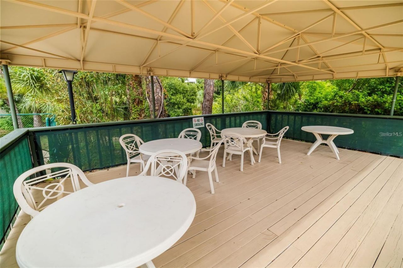 956 Sunridge Drive , Unit H2, Sarasota, FL 34234 Photo