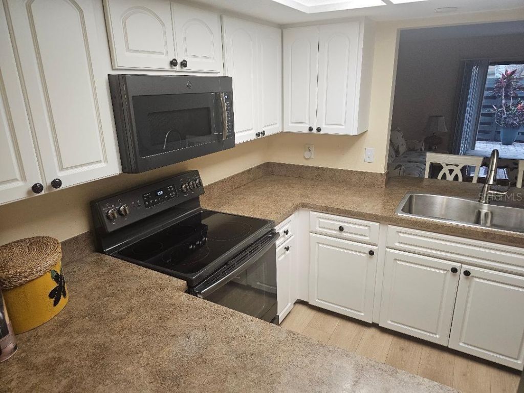 956 Sunridge Drive , Unit H2, Sarasota, FL 34234 Photo