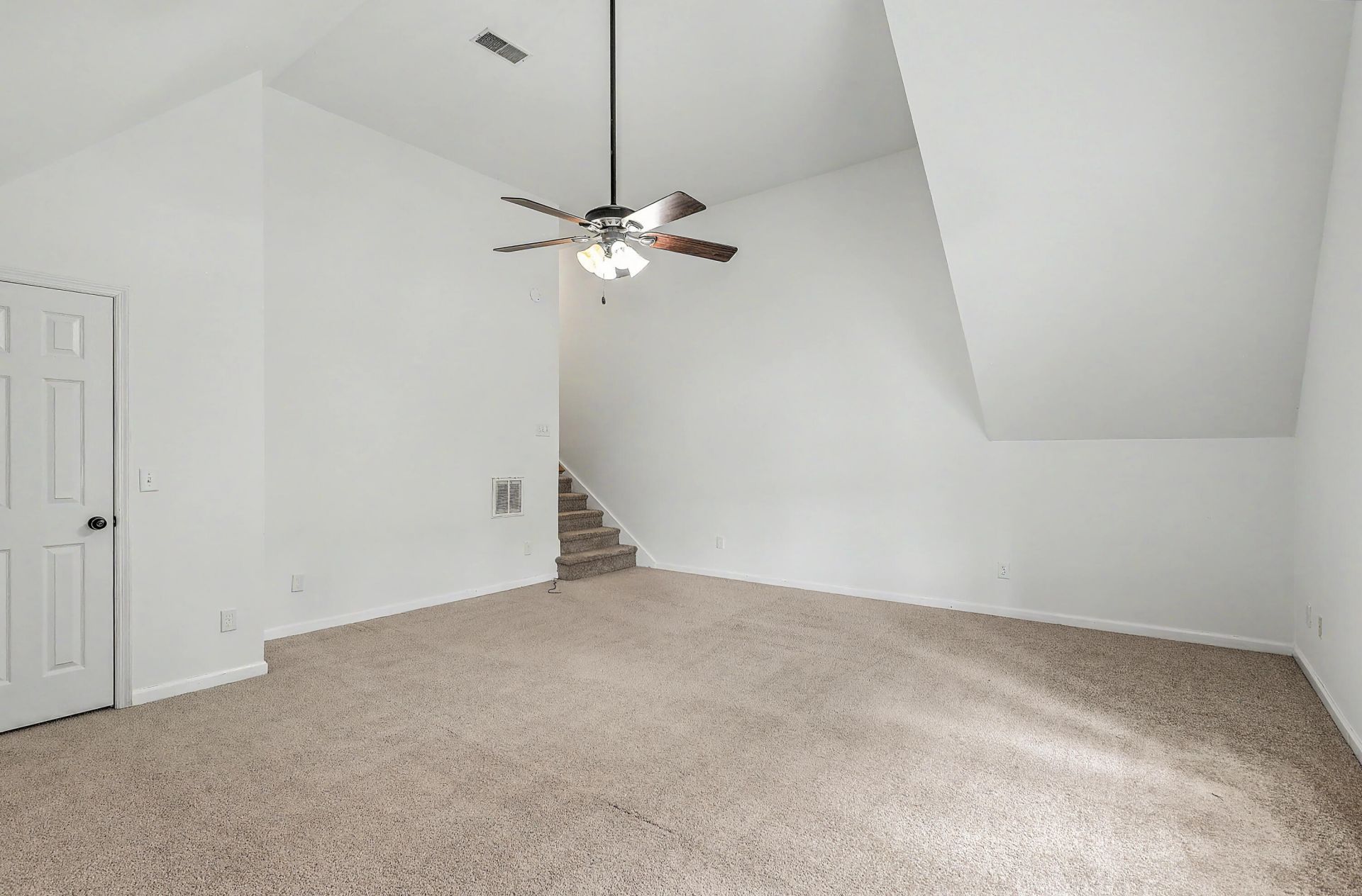504 Stonecreek Drive Photo 19