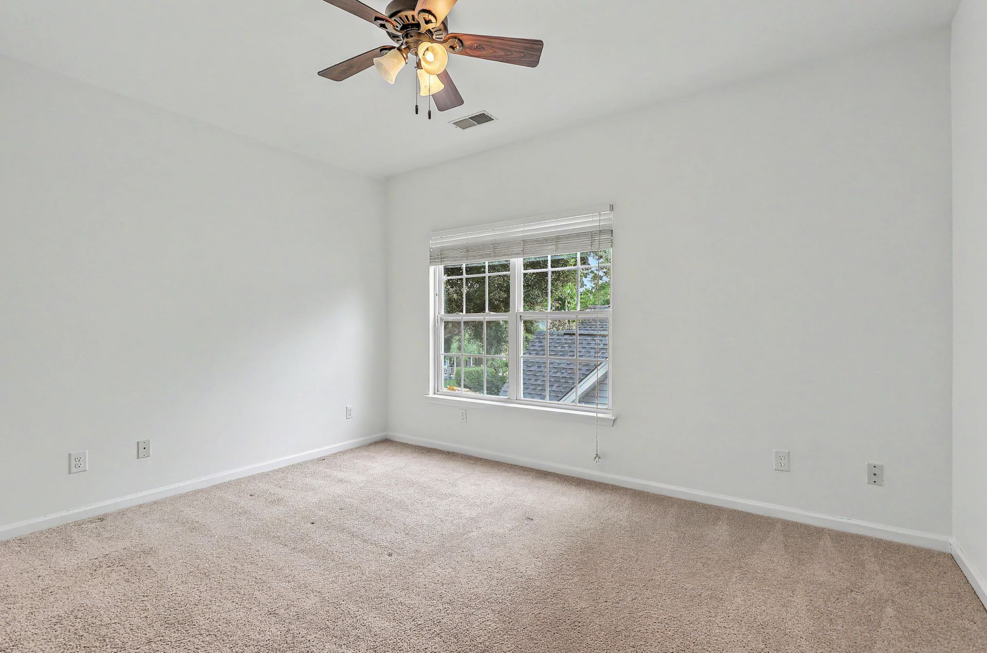 504 Stonecreek Drive Photo 31