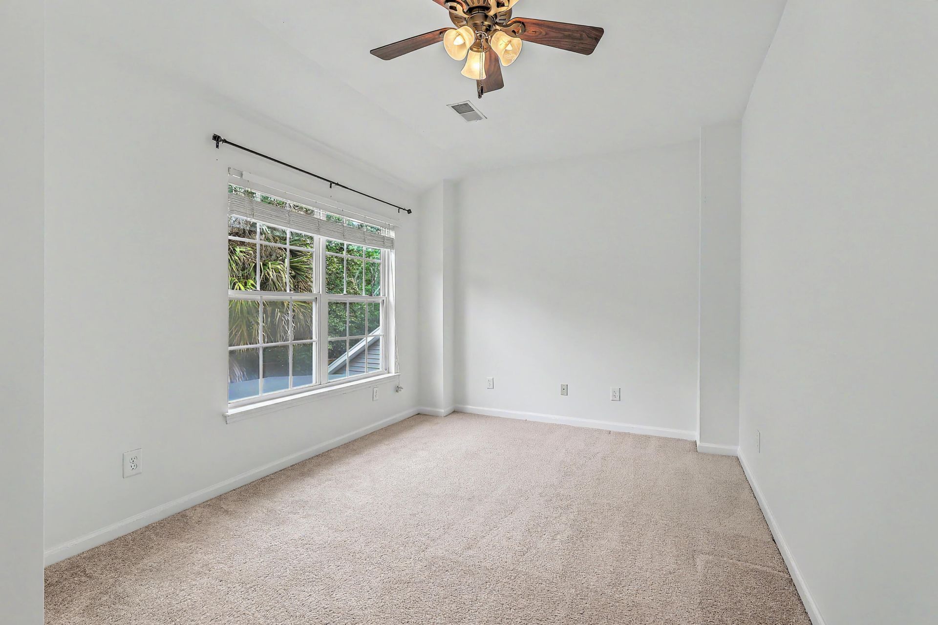 504 Stonecreek Drive Photo 34